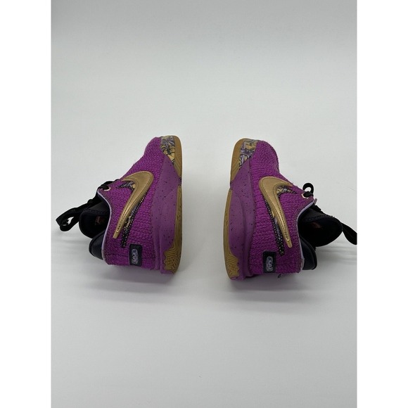 Nike LeBron Pink Diamond Collection 2003 VIVID Purple SE 20 Size‎ 4Y